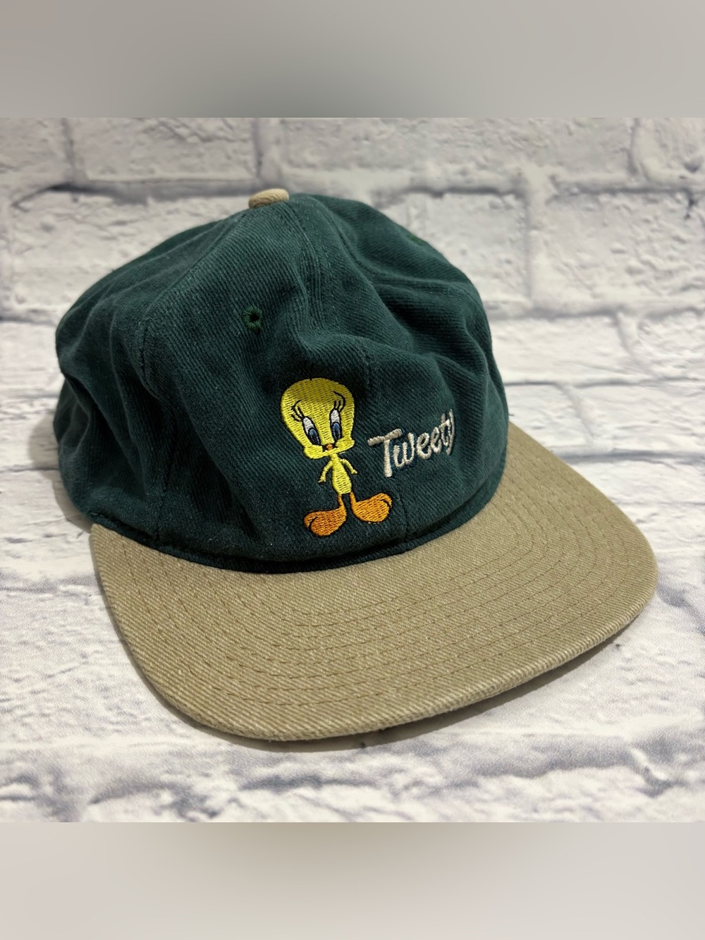 Vintage 1991 Acme Clothing Tweety Bird embroidered flat-bill hat (adult M)